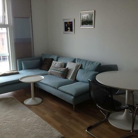 1 Bedroom In Chelsea Bridge Wharf London Bagian luar foto